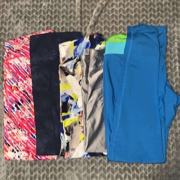 Lot of 5 pair of Leggings.  Size Large. - Picture 1 of 15